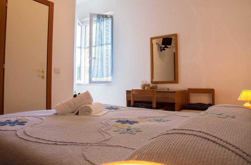 Silvia Hotel Framura